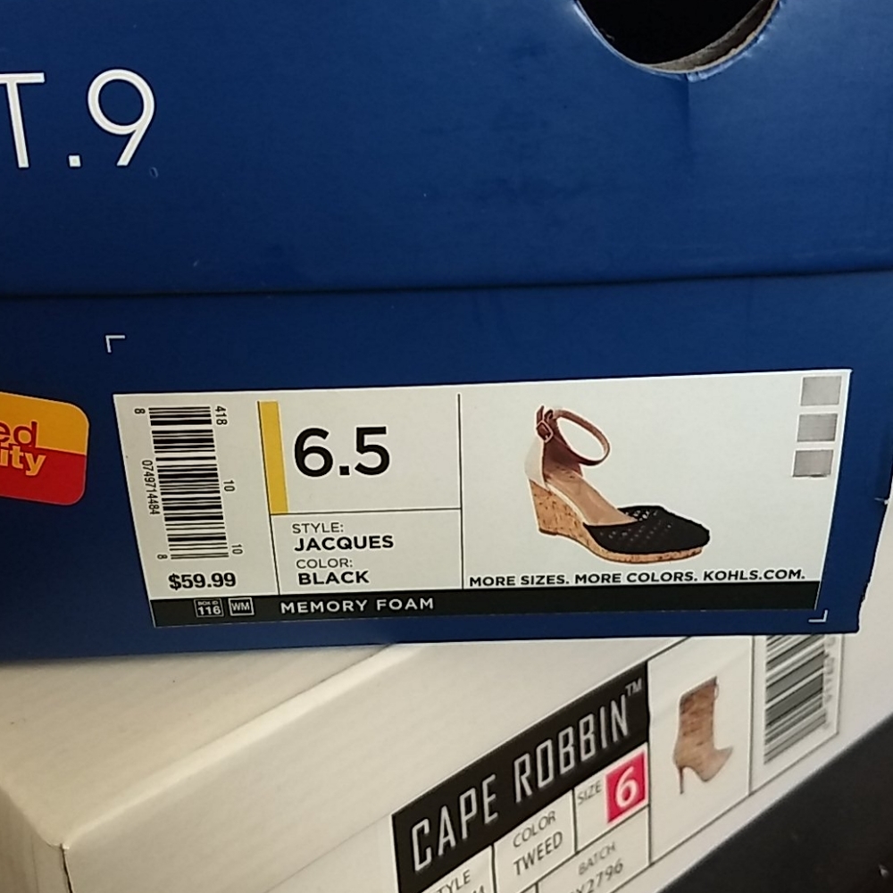 Sandals - Picture 3 of 3